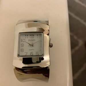NWOT Stretch Bracelet Watch